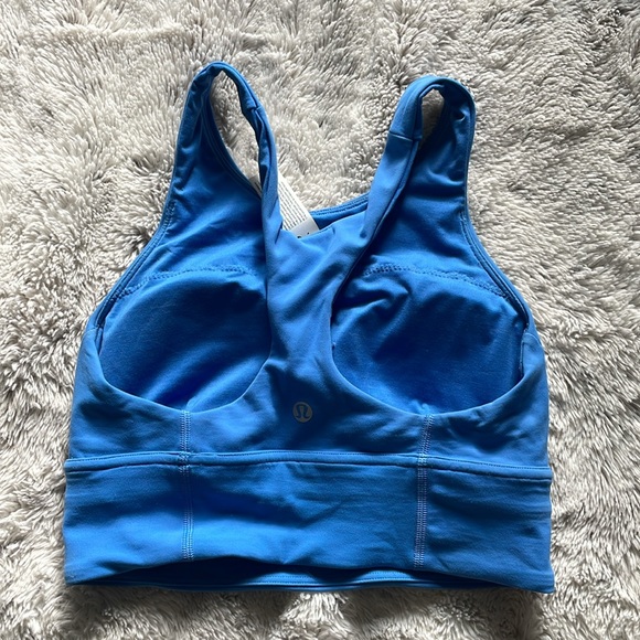 Blue lululemon tank top with pads - Picture 2 of 3